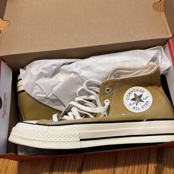 Converse high top like new-worn twice - Picture 3 of 7